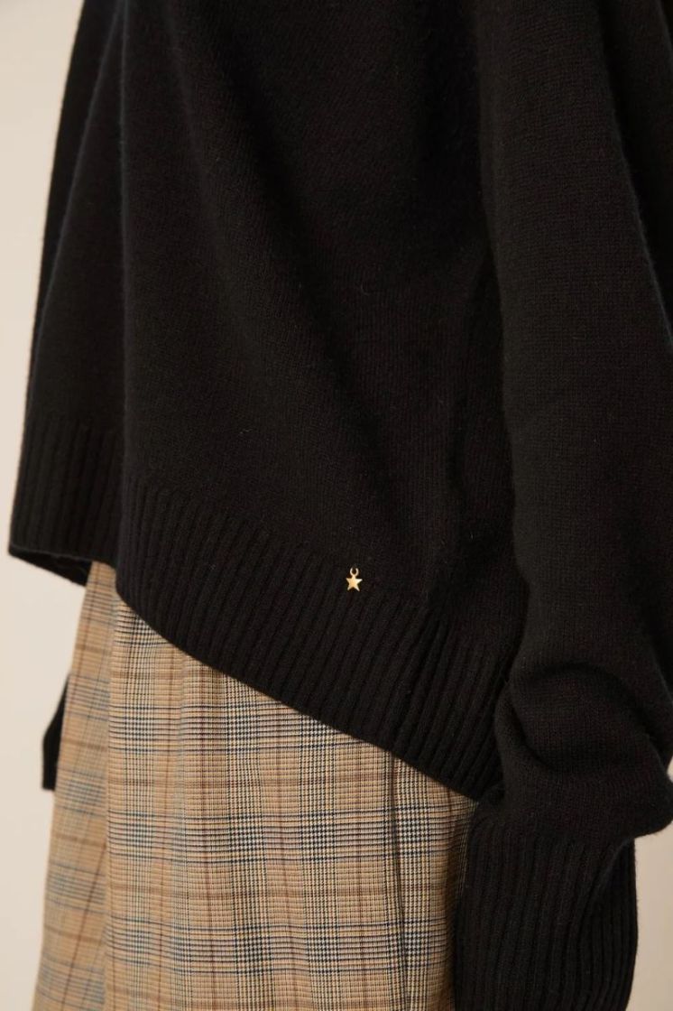 ARILOU NOIR 09000